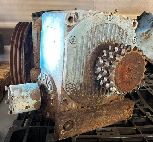 GA Braun Chain Drive Gearbox -  Lenze Gearbox Type 52.104.12.10